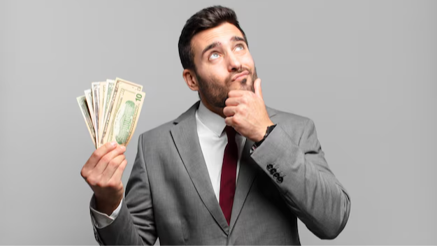 "Məqsədsiz pul yığmaq bəzən daxili qorxuların nəticəsi olur"