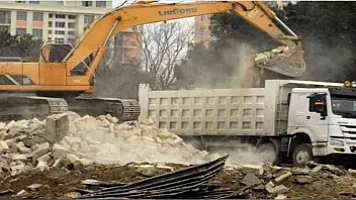 Bakının mərkəzində söküntü - ərazidə nə tikiləcək?