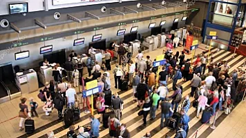 Avropa ölkəsi Yaxın Şərqdəki müharibə səbəbindən turistlərin sevimlisinə çevrildi