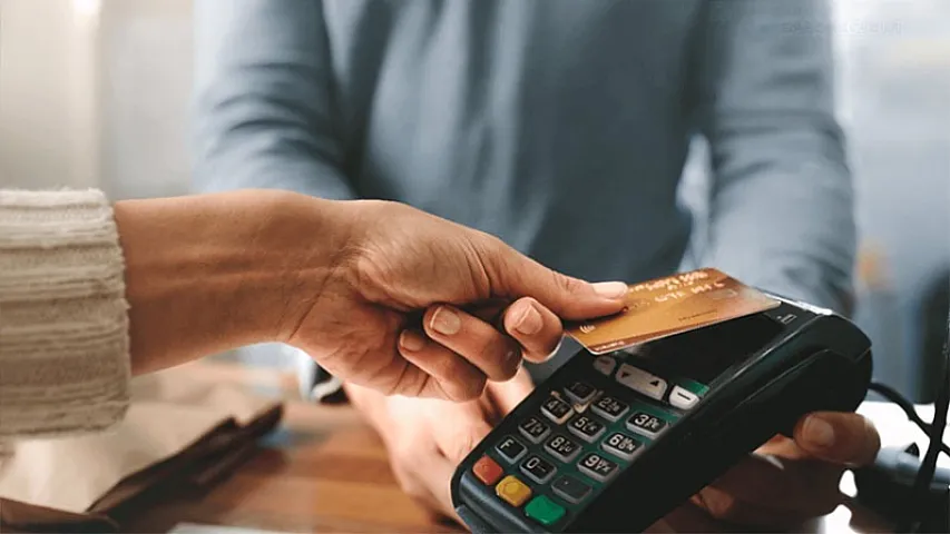 AMB: Ötən il nağdsız ödənişlərin ümumi məbləği 100 milyard manata yaxın olub