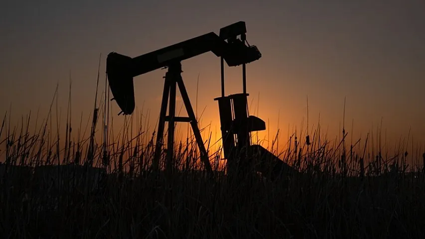 Neft qiymətləri dayanmır: Analitiklərdən yeni proqnoz