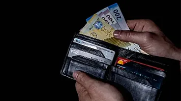 Ölkədə ən aşağı və ən yüksək maaş bu sahələrdədir