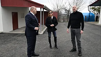 İlham Əliyevin Xanoba sakinləri ilə görüşündən görüntülər 