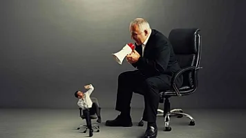 Şirkəti sevirsən, amma rəhbərlə işləyə bilmirsən - çıxış yolu nədir?