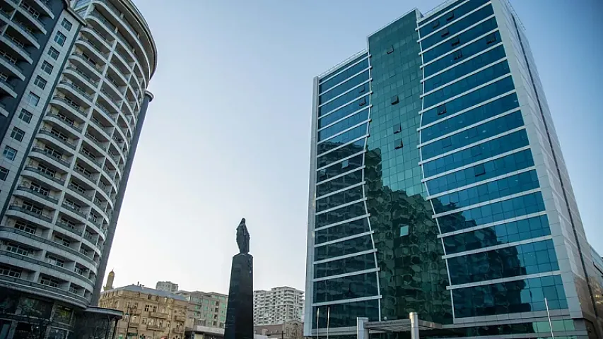 Əmək və əhalinin sosial müdafiəsi nazirinin müavinlərinin sayı artırılıb