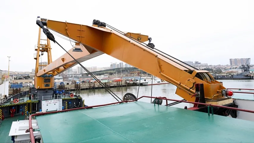  «Ramiz Hacıyev» снова в строю: ASCO завершила масштабный ремонт кранового судна