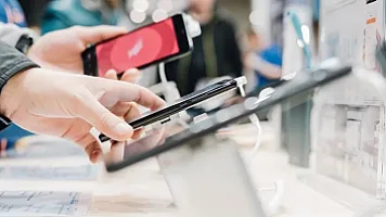 Smartfonlarda meyarlar dəyişdi: Qiymətin yerini tək bir xüsusiyyət aldı