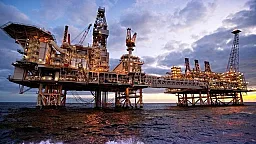 Цена нефти "Azeri Light" выросла до 132,35 долларов за баррель