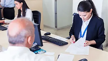 Bank sektorunda çalışanların sayı artıb