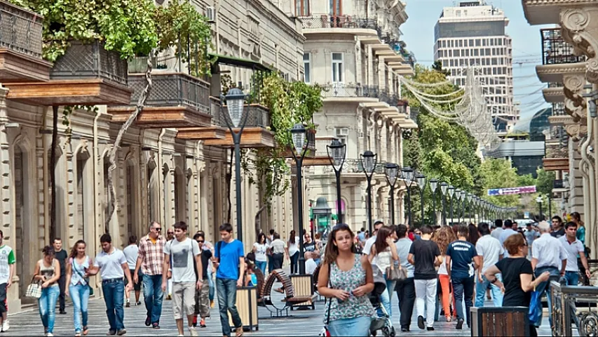 "Bakının əhalisi çox deyil, problem odur ki..."