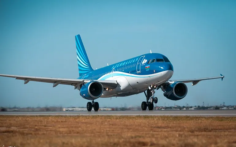AZAL Rusiyanın 10 şəhərinə uçuşları dayandırır