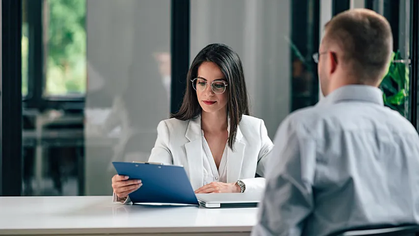 Bütün CV-lərə geri dönüş edilməlidir?