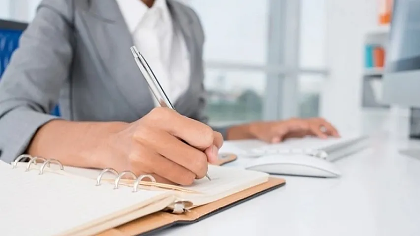 200 manatlıq şirkət qurdu - 100 mindən çox borcu var