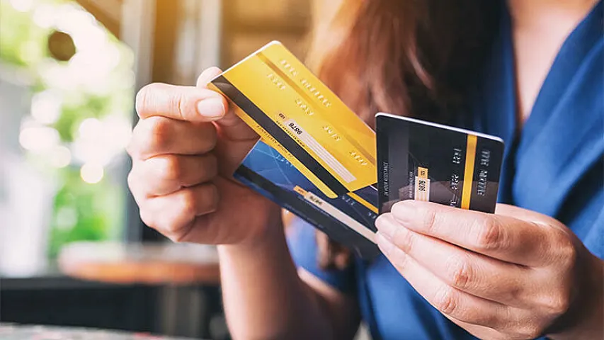 Bank kartımızı blokda saxlasaq, xakerlər pulumuzu oğurlaya bilməz? - EKSPERT