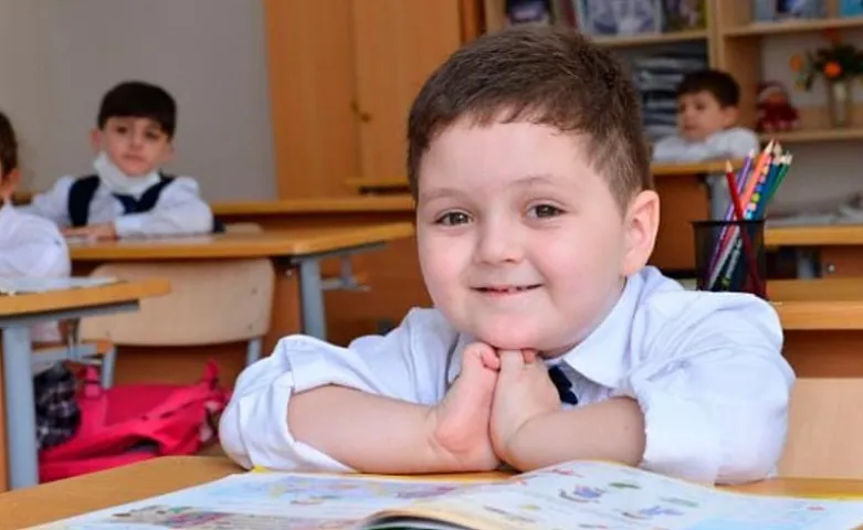 Məktəblərdə rus bölməsi üzrə qəbul prosesi yekunlaşdı