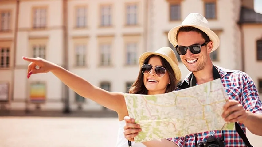 Azərbaycana ən çox turist nə vaxt gəlib?