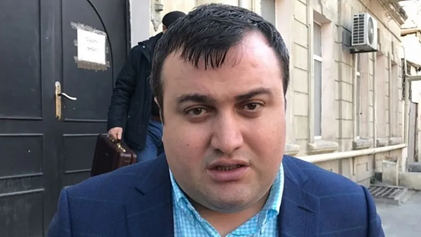 Elçin Sadıqov Rasim Məmmədovun məhkəməsinə buraxılmadı