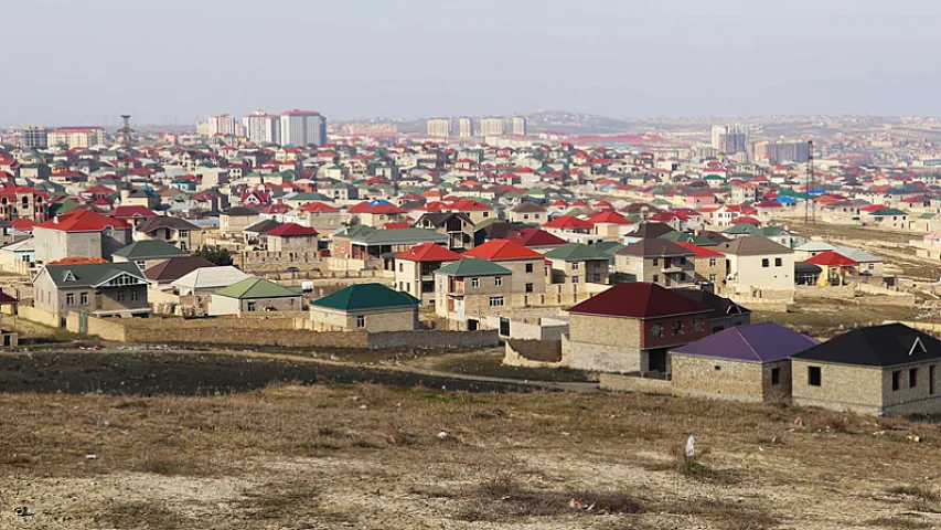 Bakının bu hissəsində 1 sot torpaq 1 milyon AZN-ə satılır<span style="color: #ff0000;"> (VİDEO)</span>