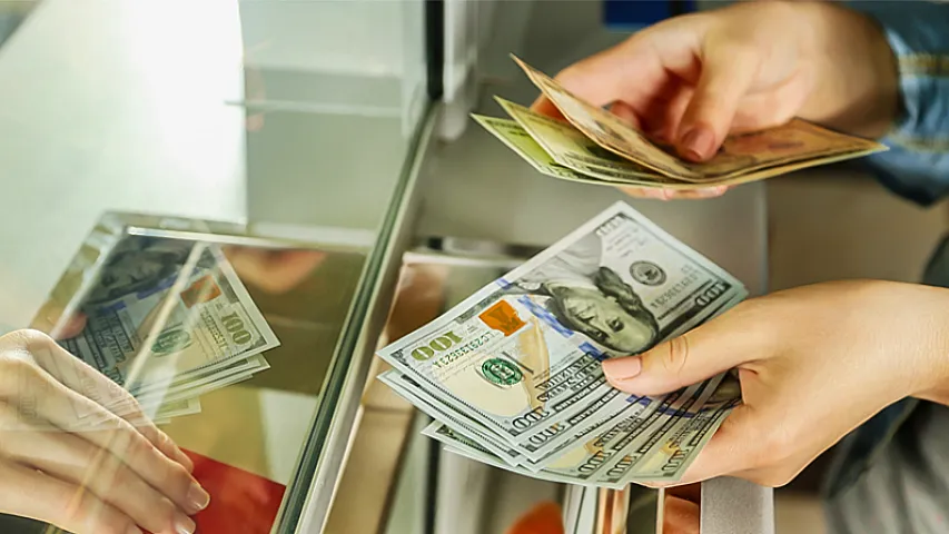 Banklar köhnə dollarları almır? (AÇIQLAMA)