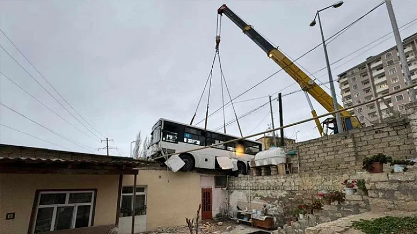 Bakıda tələblərə cavab verməyən nə qədər marşrut avtobusu var?