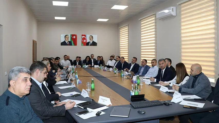 Azərbaycanda internetin sürət həddinin qaldırılması məsələsi müzakirə olunub