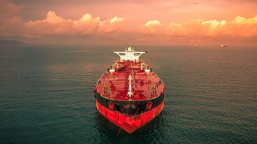 Britaniya vasitəçilərdən rekord həcmdə Rusiya nefti alır