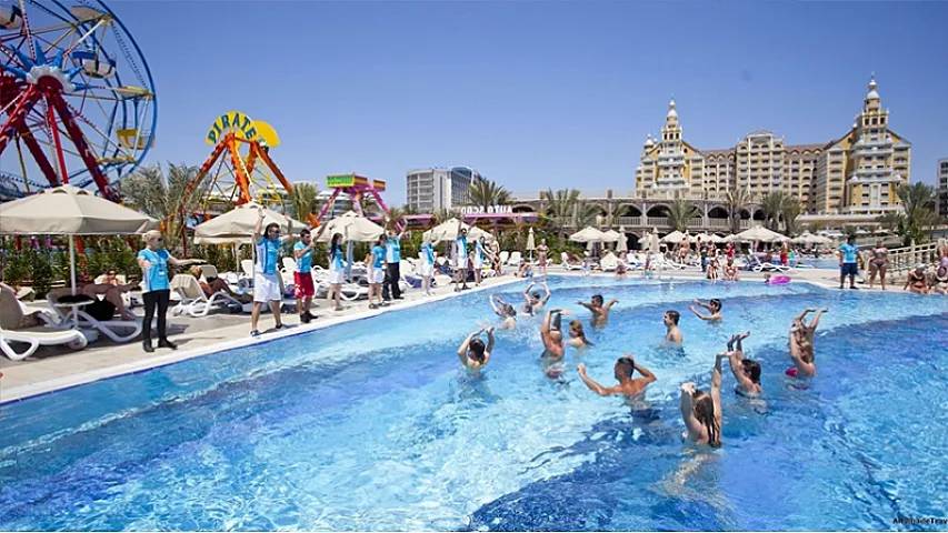 Dünyada turizmin cazibə mərkəzi: Türkiyə dünyada 5-cidir