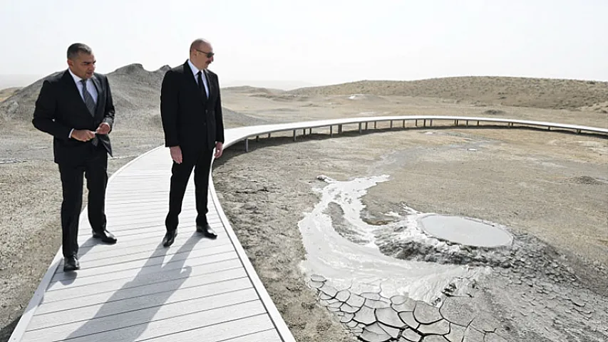 Prezident Palçıq Vulkanları Turizm Kompleksinin açılışında iştirak etdi