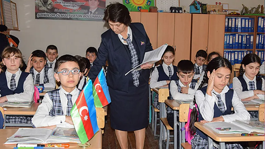 Sertifikatlaşdırma nəticəsində 35 mindən çox müəllimin maaşı artıb