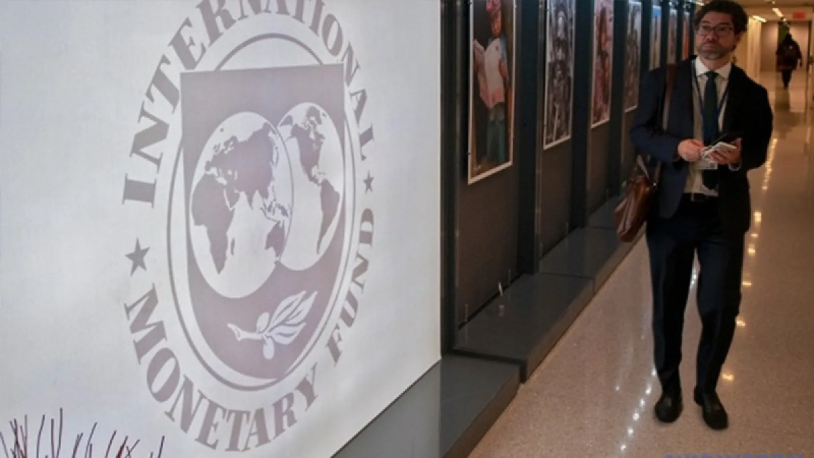 Қолмен таралатын үлкен жопалардың фотосы