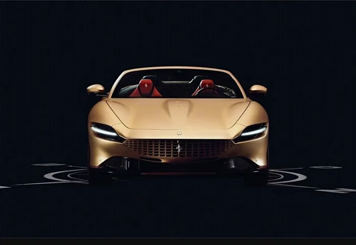 &quot;Ferrari&quot; ağac və qumdan komponentləri olan unikal &quot;Roma Spider&quot;i təqdim etdi