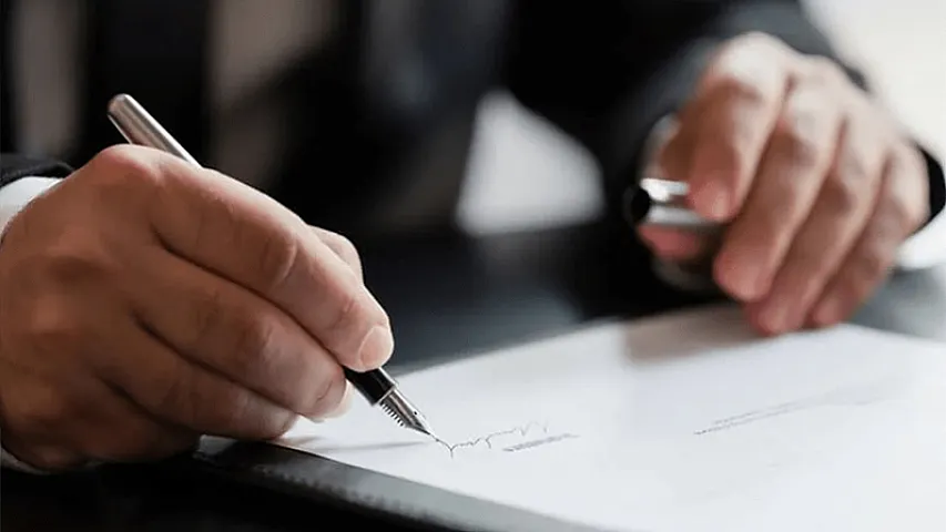 İnnovasiya və Təchizat Mərkəzi 300 minlik &quot;sərfiyyat malları&quot; alır