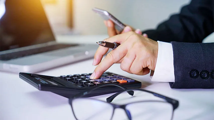 Əmək müqaviləsi bağlayarkən işçinin hansı əmək hüquqları yaranır?