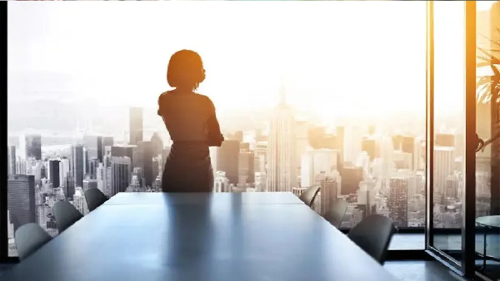 Dünya Bankı: Qadınlar rəhbər və texniki vəzifələrin kiçik hissəsini tutur