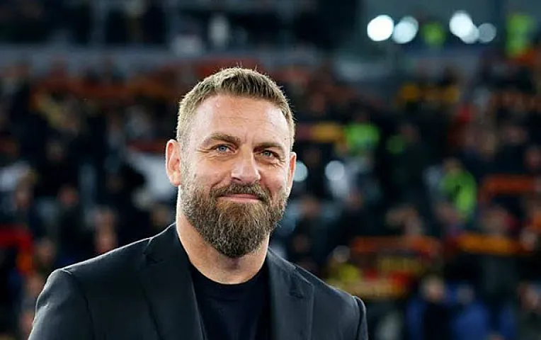 Karyerasına başladığı klubu aldı