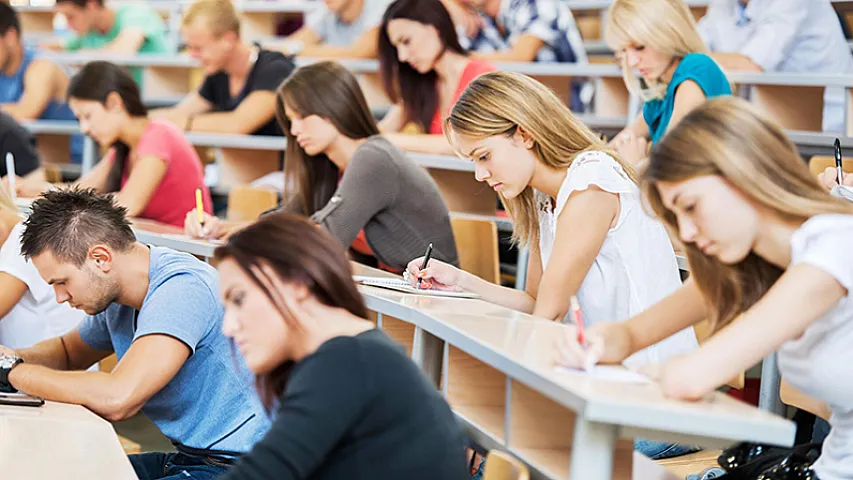 Universitetlərin Bakının mərkəzindən köçürülməsi ilə bağlı Nazirdən açıqlama