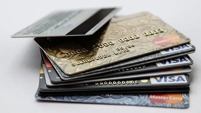 Xərcləyirik, sonra ödəyə bilmirik