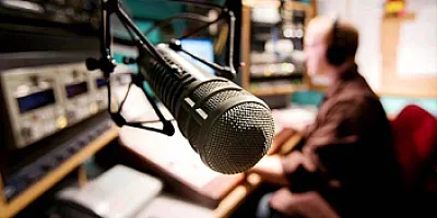 Radio sahəsində tənəzzül kəskindir - <span style="color: #ff0000;">İsmət Səttarov </span>