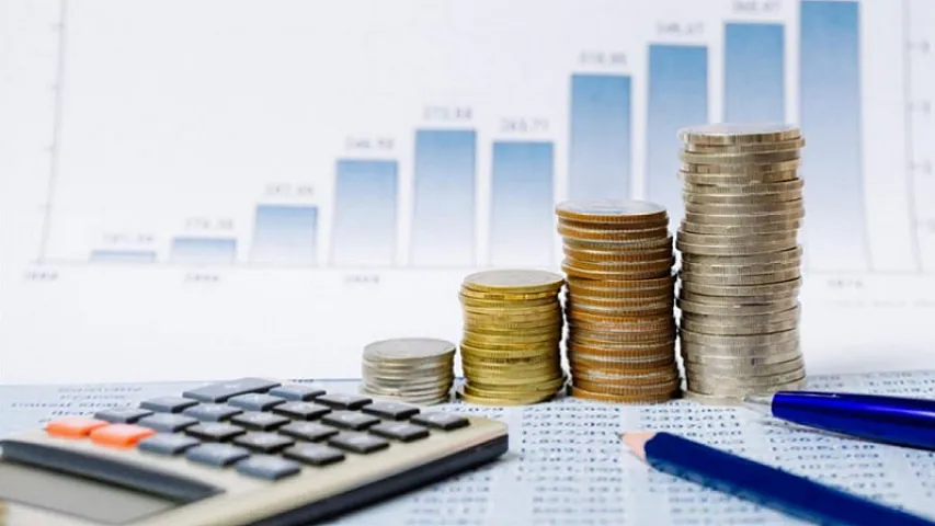 Ötən il dövlət büdcəsində yarım mlrd. manatdan çox kəsir yaranıb