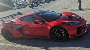 Zavoddan 8 "Chevrolet Corvette" oğurlandı - Fərqində olmadılar
