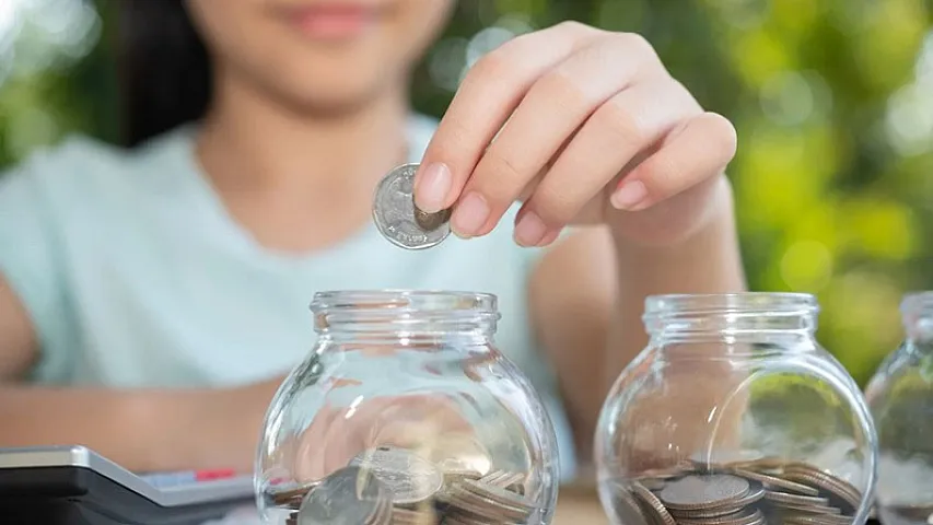 Ailədə maliyyə tərbiyəsi: Uşaqlara pul idarəçiliyi necə öyrədilməlidir? - <span style="color:#008000">SƏHƏR OXUSU</span>