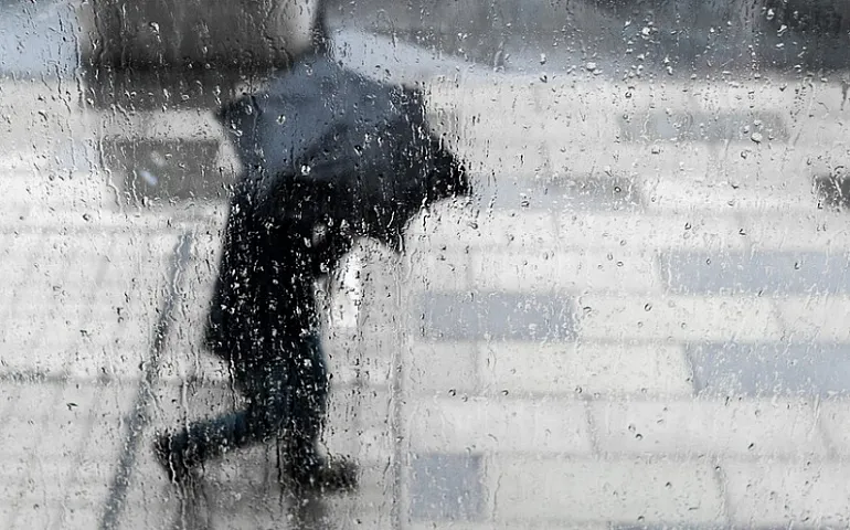 Sabah intensiv yağış yağacaq, güclü külək əsəcək