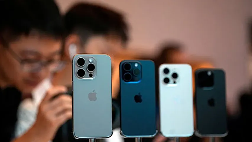 "Apple" satışlarda "Samsung"u geridə qoyaraq liderliyə yüksəldi