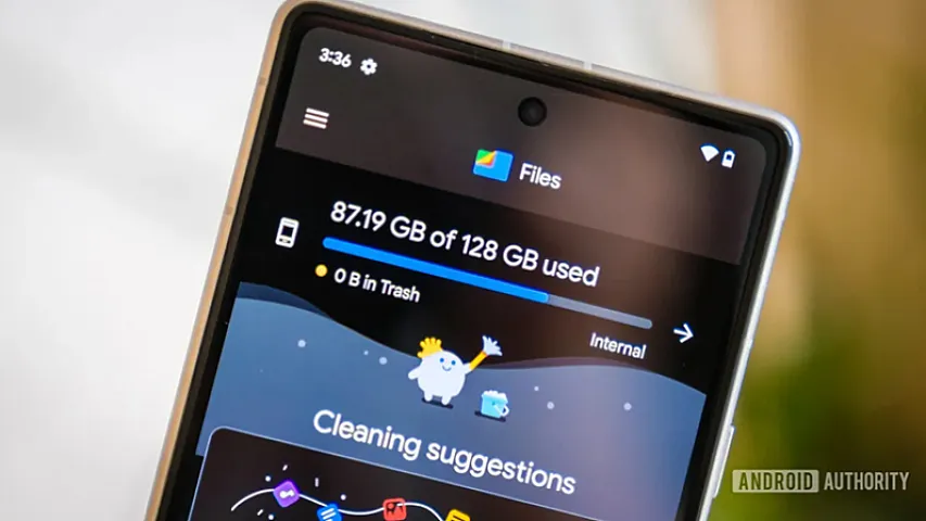 "Google" ucuz "Android" telefonların istehsalına məhdudiyyət qoydu
