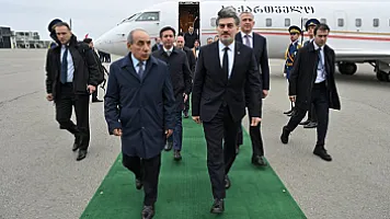 Gürcüstan Prezidenti Azərbaycana rəsmi səfərə gəlib