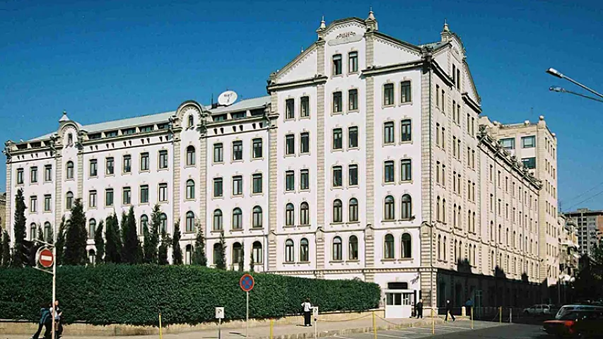 &ldquo;Landmark&rdquo; Biznes Mərkəzi satıldı - Ofislər bağlandı