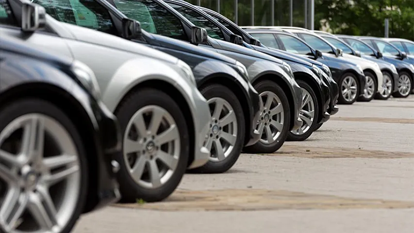 Bu qurum 295 min manatlıq avtomobil alır