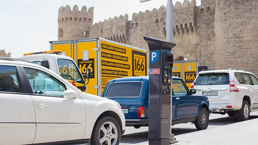 Pulsuz parkinqlərdə 1 manat tələb edənlərlə bağlı DİN-dən AÇIQLAMA