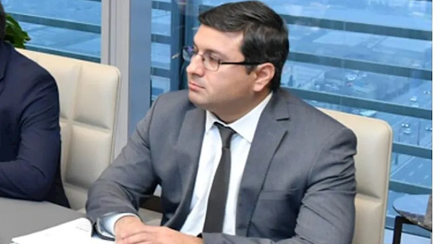 Yeni təyin edilən nazir kimdir?