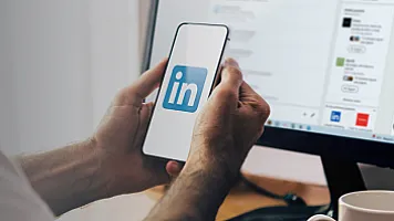 "Linkedin" süni intellektlə vakansiya axtarışını asanlaşdıracaq